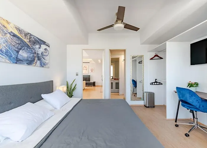 Air Conditioning 5 Star Amazing Panoramic Views *